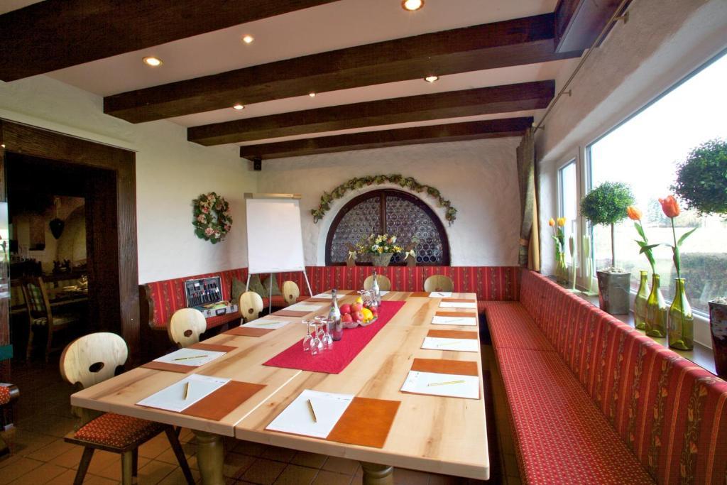 Hotel & Restaurant Dornweiler Hof Illertissen Eksteriør billede