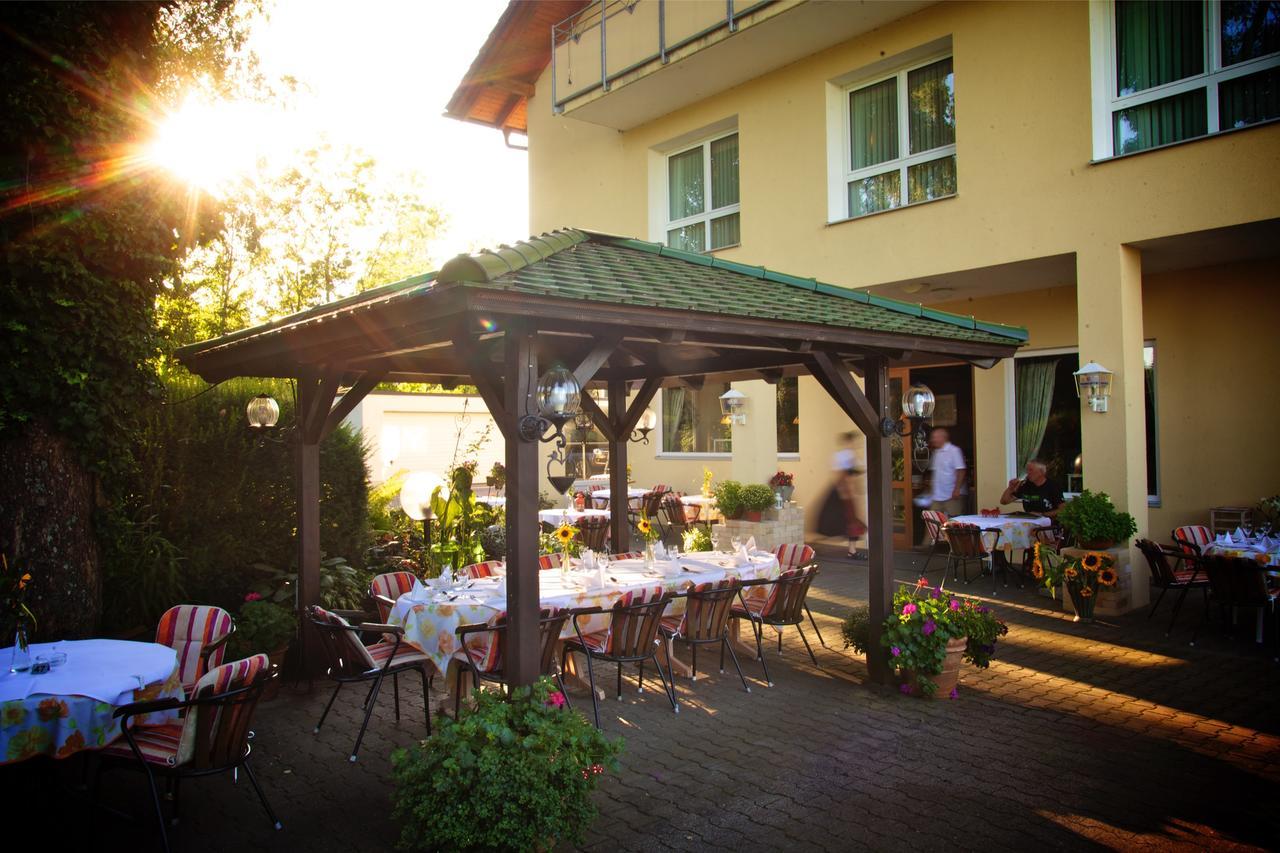 Hotel & Restaurant Dornweiler Hof Illertissen Eksteriør billede