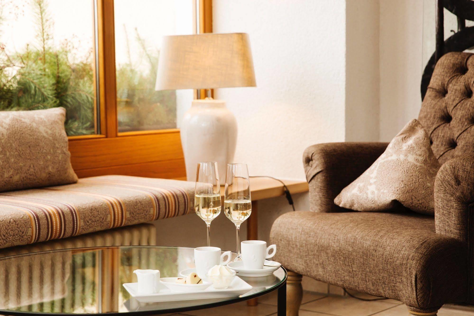 Hotel & Restaurant Dornweiler Hof Illertissen Eksteriør billede