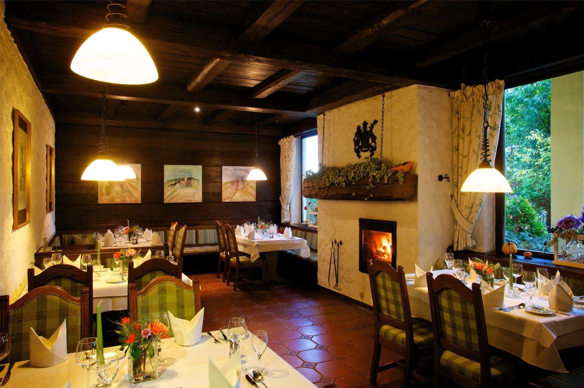 Hotel & Restaurant Dornweiler Hof Illertissen Eksteriør billede