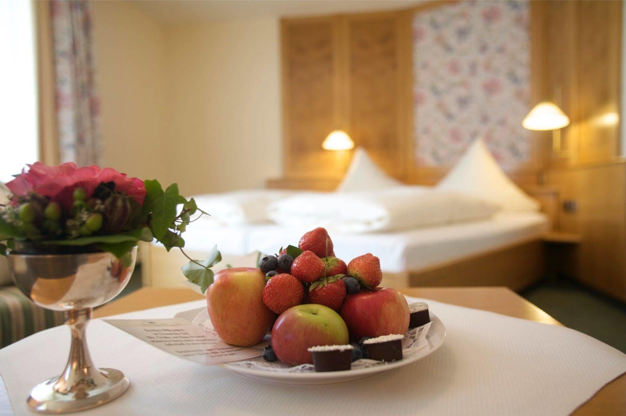 Hotel & Restaurant Dornweiler Hof Illertissen Eksteriør billede